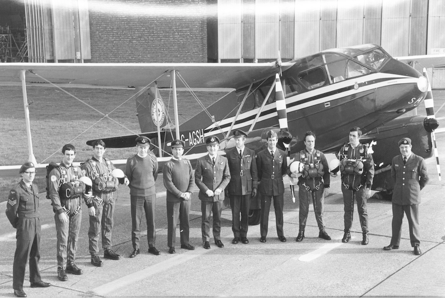 RAPIDE BELFASR HANGAR ss