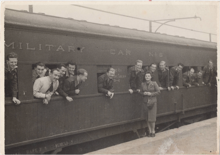 TRAIN ENH ss MARCH 1946 RAWLPINDI STATION